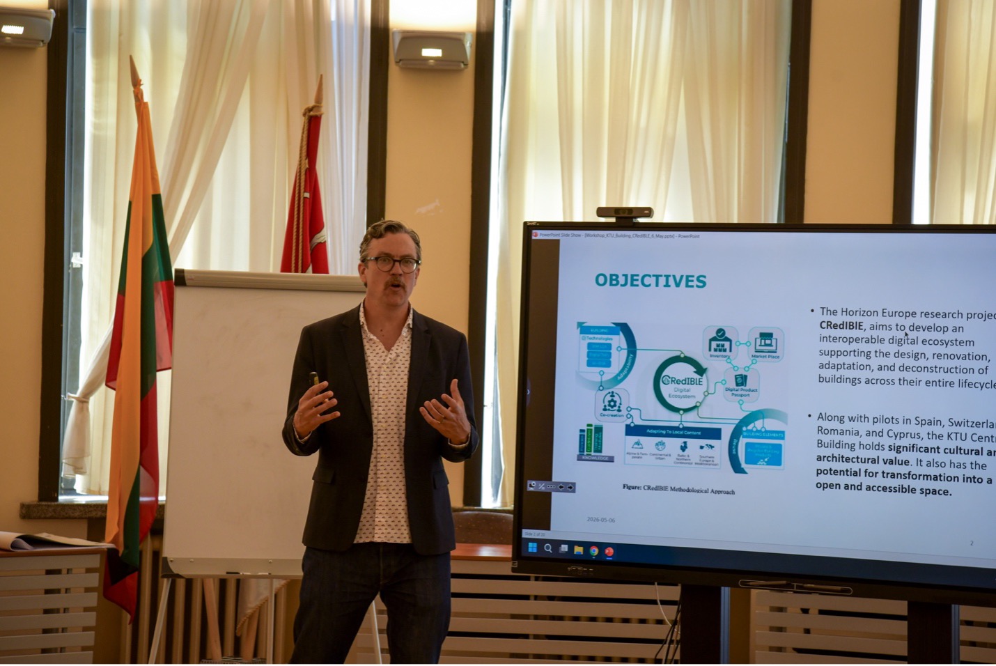 Daniel Wuebben giving a presentation